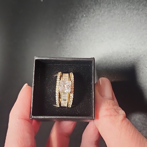 Elegant Gold and Silver Women's Ring size 10 - Picture 4 of 5